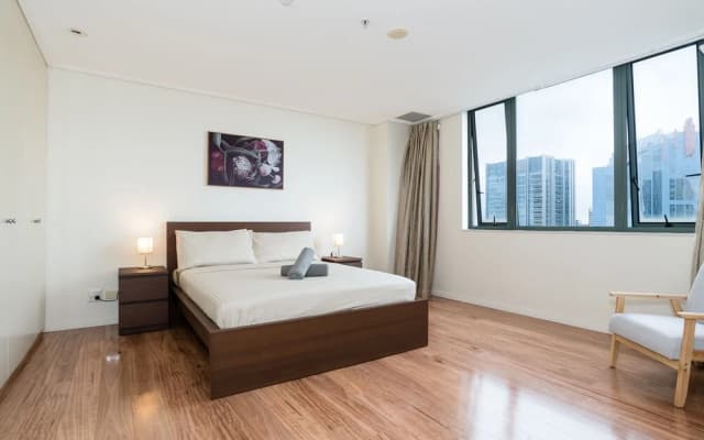 Sydney CBD Self-Contained Studio Apartment (2806PT) - photo 3