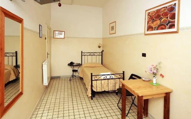 Hotel Lucia - photo 5