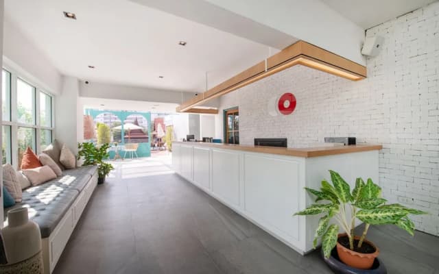 Blooming Hill Boutique Suites - photo 2