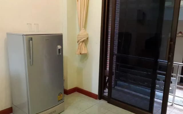 Anong Guesthouse - photo 3