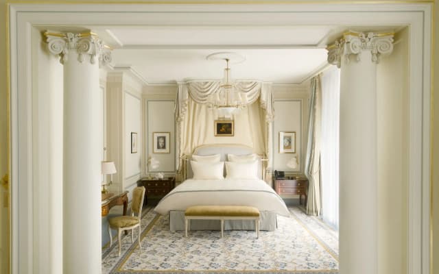 Ritz Paris Hotel - photo 4