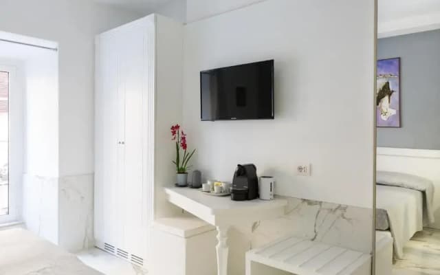 Hotel Little Aurelius - photo 2