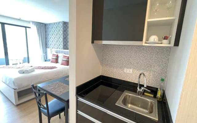 Apartment at Splendid Condo by Lofty - photo 3