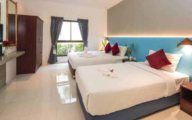 Modern Resort at Naiyang - photo 4