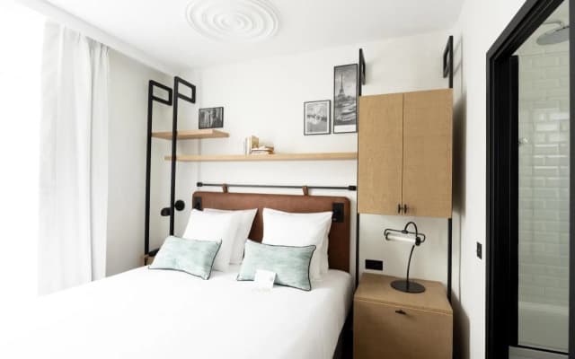 Hotel Esteem Tour Eiffel - photo 2