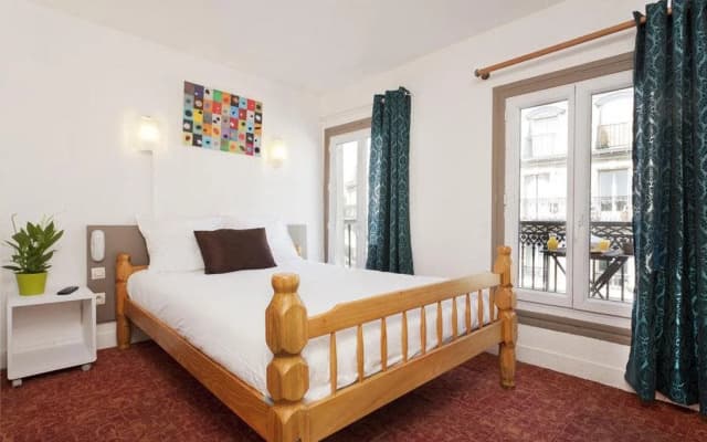 Hotel Petit Bastille - photo 3