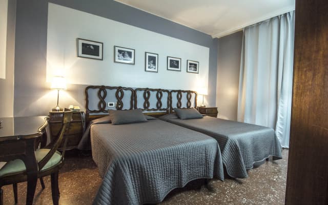 Admiral Hotel - photo 5