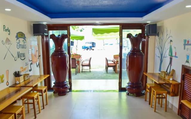 Sea View DN Hotel - photo 2