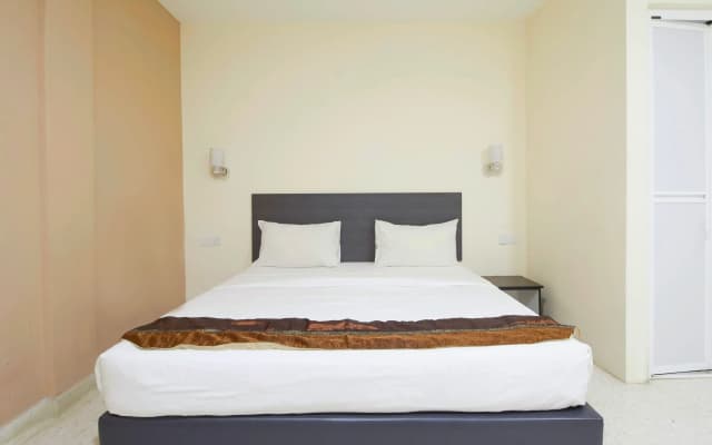 M S Hotel, Tengku Kelana KTM Klang - photo 4