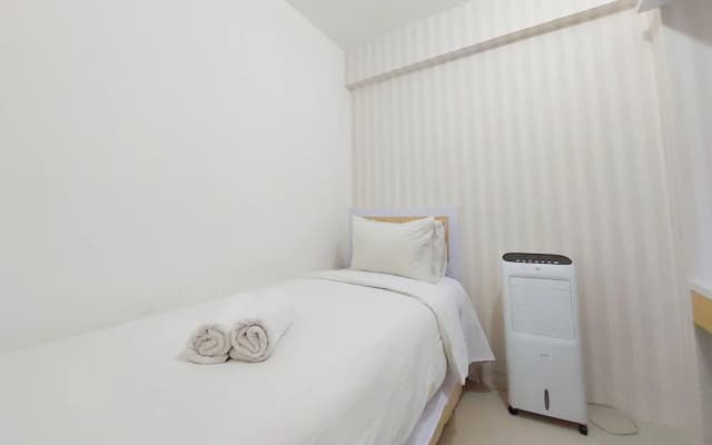 Comfort 2Br Apartment At Bassura City - photo 4