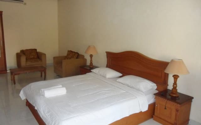 Puri Anom Guest House - photo 2