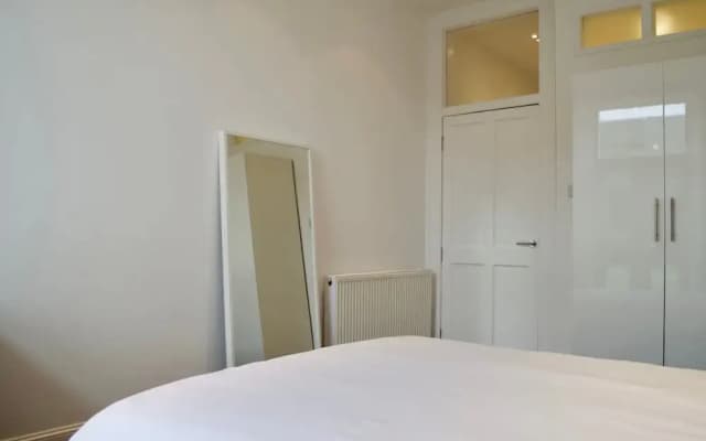 Central Edinburgh 1 Bedroom Apartment - photo 5