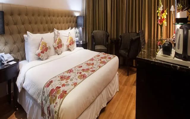 The Athena Hotel - photo 4