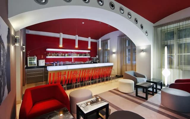 Red and Blue Design Hotel Prague - photo 2