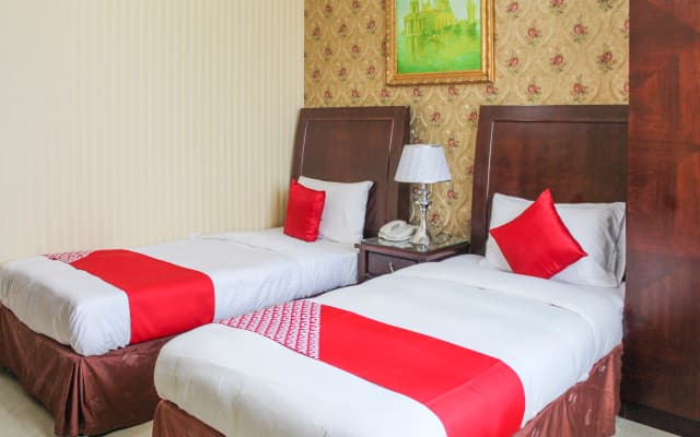 Clifton International Hotel - photo 3