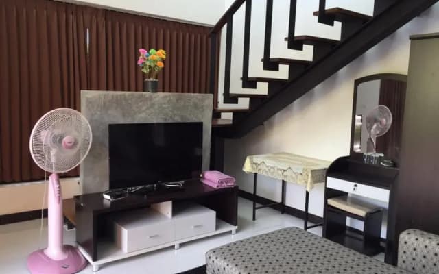Lolita Bungalow - photo 2