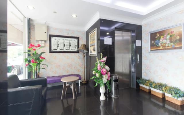 OYO 1102 Amani Hotel - photo 2