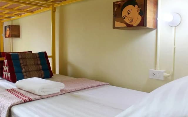 Baan Bovorn Khaosan Hostel - photo 2