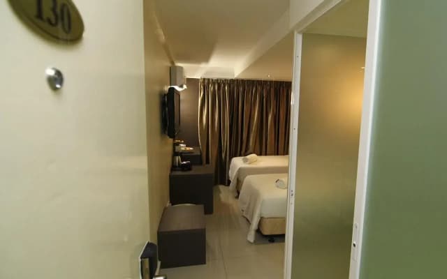 Sungold Inn - photo 4