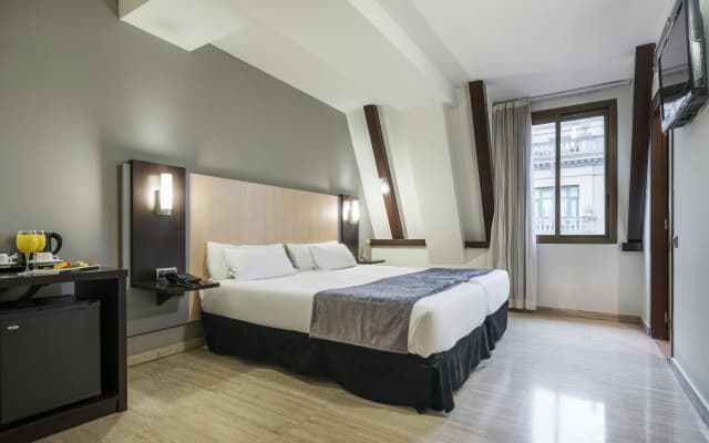 Hotel ILUNION Almirante - photo 5