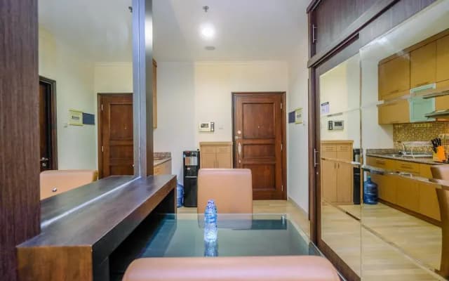 Fancy And Classic Studio Room At Bellezza Apartment - photo 3