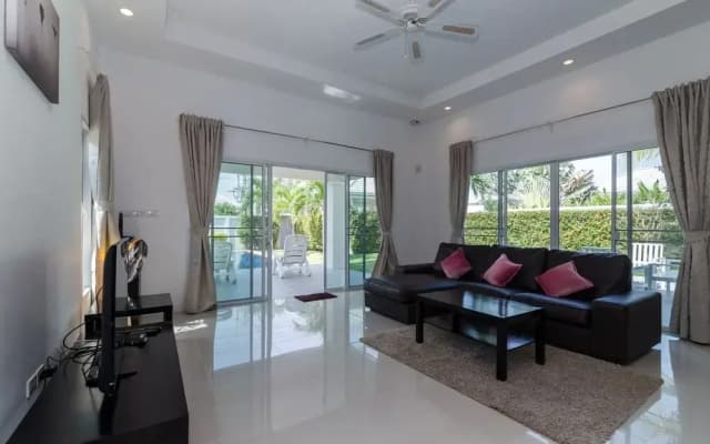 Private 3 Bedroom Pool Villa L26 - photo 2