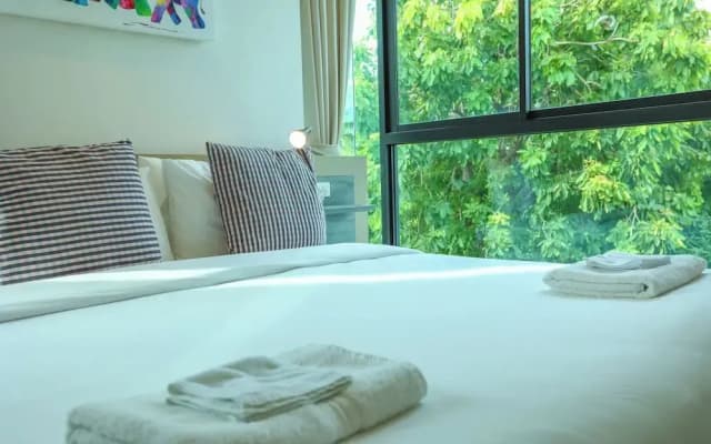 Chic Condo Just 100m from the Shore c130 - photo 4