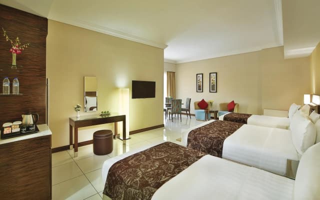 Gateway Hotel - photo 4