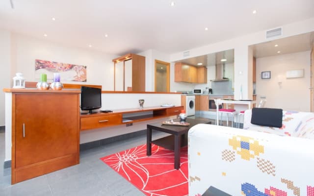 Universitat Suites - photo 2