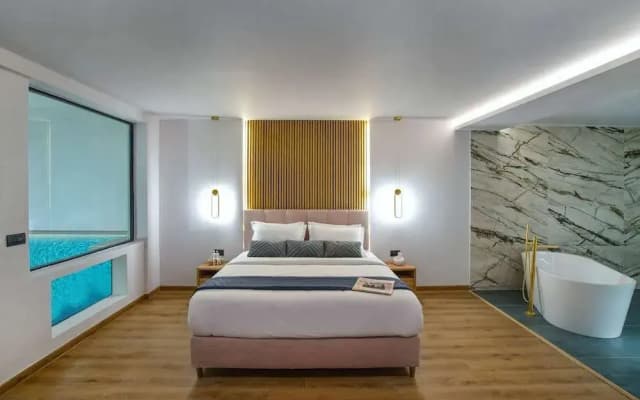 CITYLUXE Suites & Rooms - photo 4