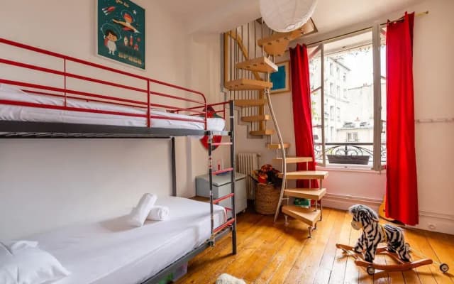Paris Hideaway in the Theatre District - photo 5