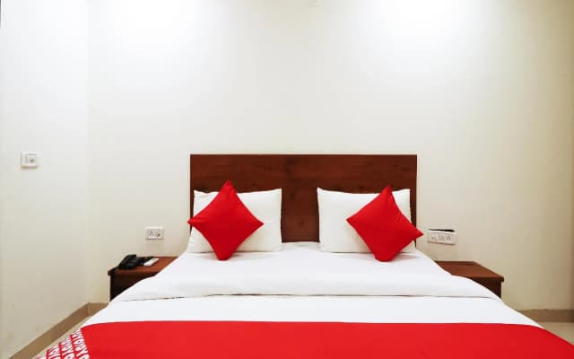 OYO 42622 Admiral Suites - photo 2