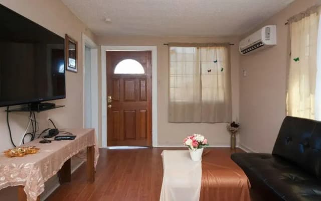 The Laurels Vacation Home - photo 2
