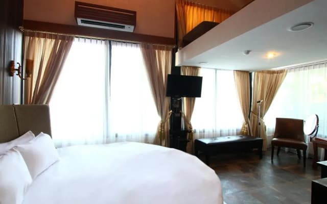 9w Boutique Studio - photo 4