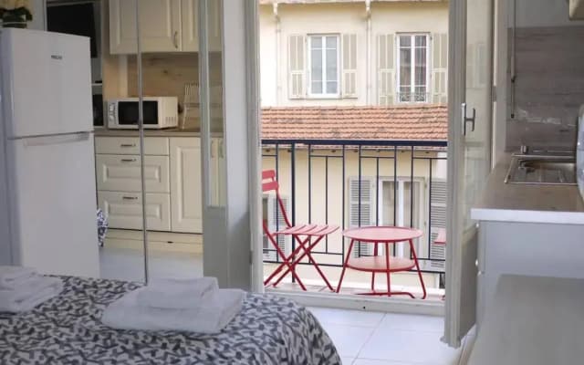 Dream - a studio flat with balcony at 300m from the beach - photo 2