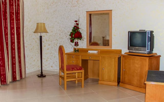 Golden Beach Motel - photo 3