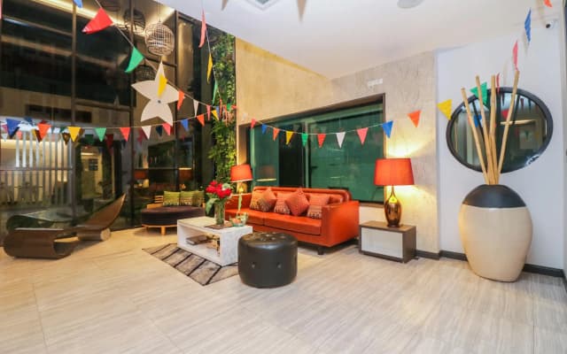 Aim House Bangkok Hotel - photo 2