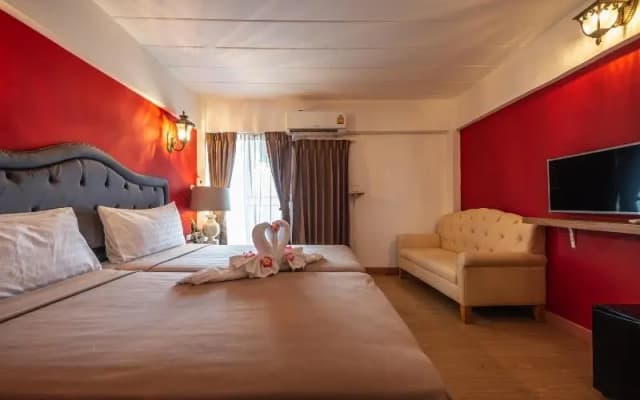 @42 Residence - photo 5