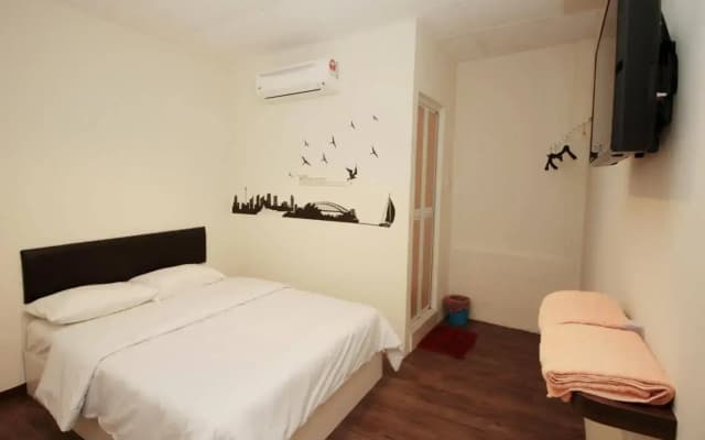 Oyo 90155 Bmw 1 Hotel - photo 4