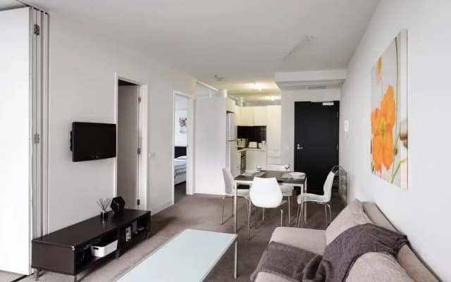 Roomerang at Abeckett Tower 31 - photo 5