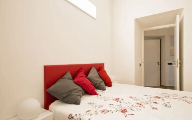 St Peter Square Apartment - photo 2