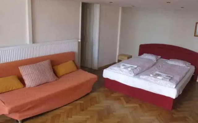 Jimi Hendrix Guesthouse - photo 4