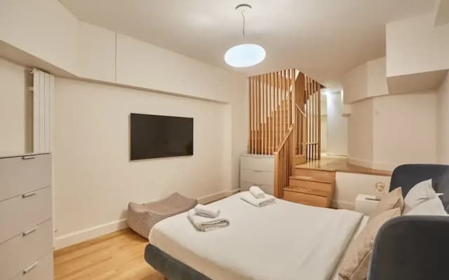 Superb Trocadero-arc de Triomphe Apartment - photo 2