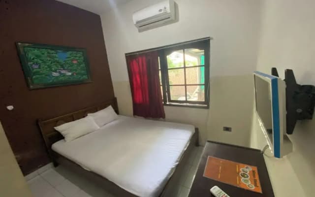 Hotel Candra Adigraha - photo 4