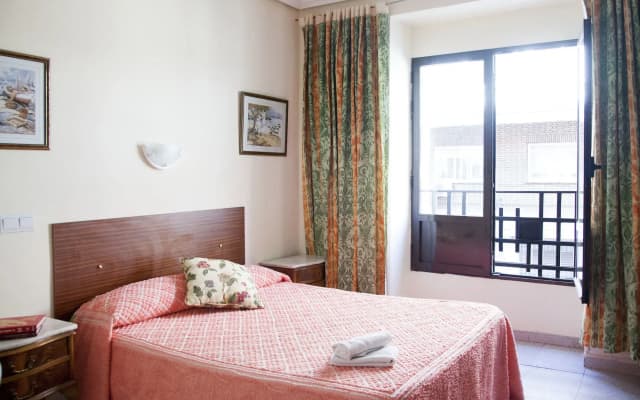 Hostal Arriaza - photo 3