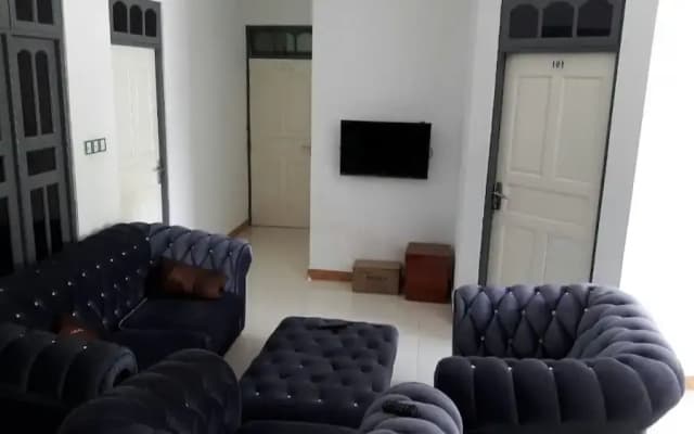 Ungoofaar Inn - photo 3