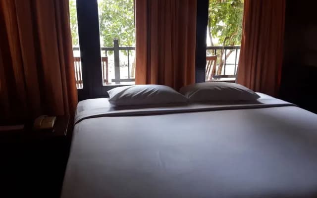 Pulau Ayer Resort & Cottages - photo 4