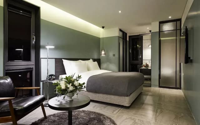 Nine Brick Hotel - photo 3