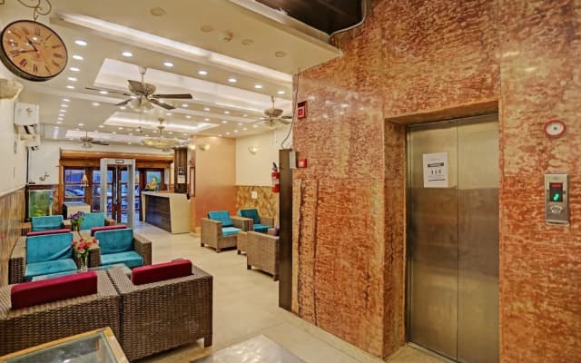 Staybook Atlanta New Delhi Train Station - photo 2