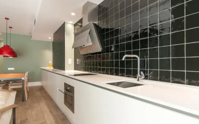 SF Apartments - photo 2